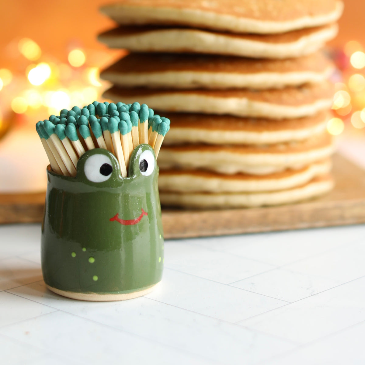 Frog Match Pot